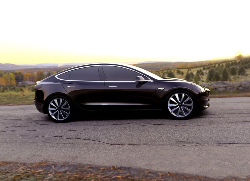 Tesla Model 3 Image Listing 5