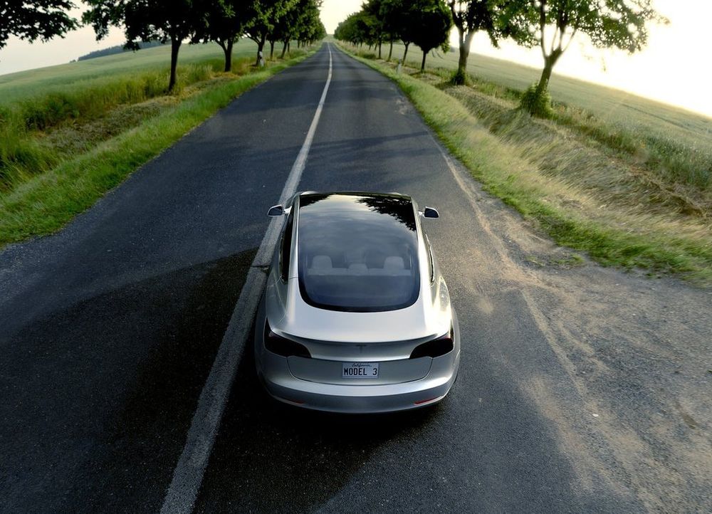 Tesla Model 3 Image Listing 6
