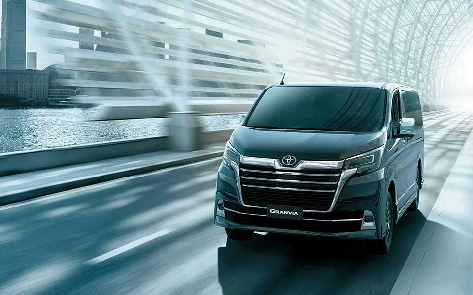 Toyota Granvia Image Listing 2