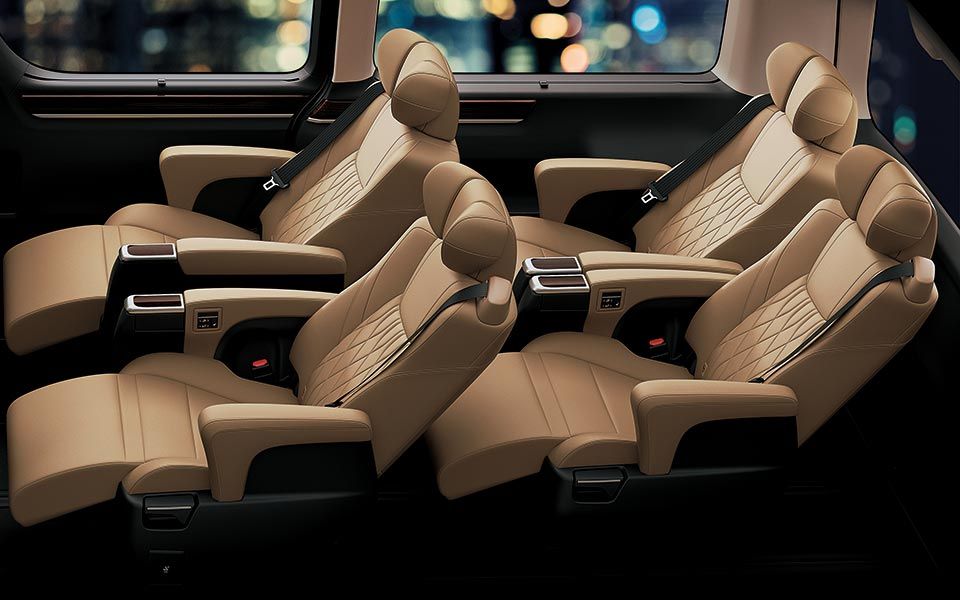 Toyota Granvia Image Listing 11