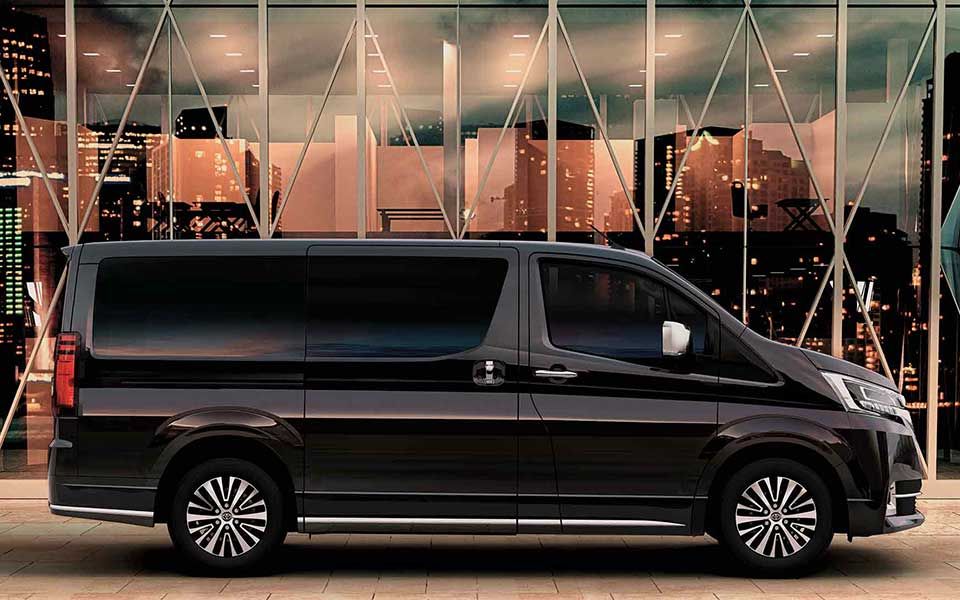 Toyota Granvia Image Listing 15