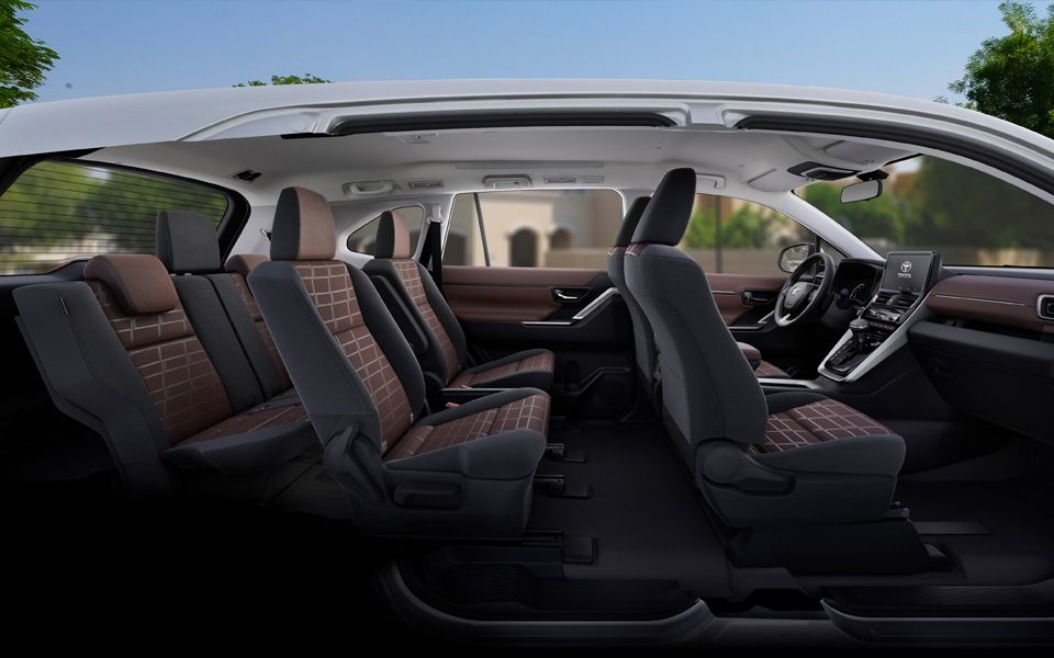 Toyota Innova Image Listing 13