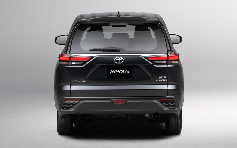 Toyota Innova Image Listing 4