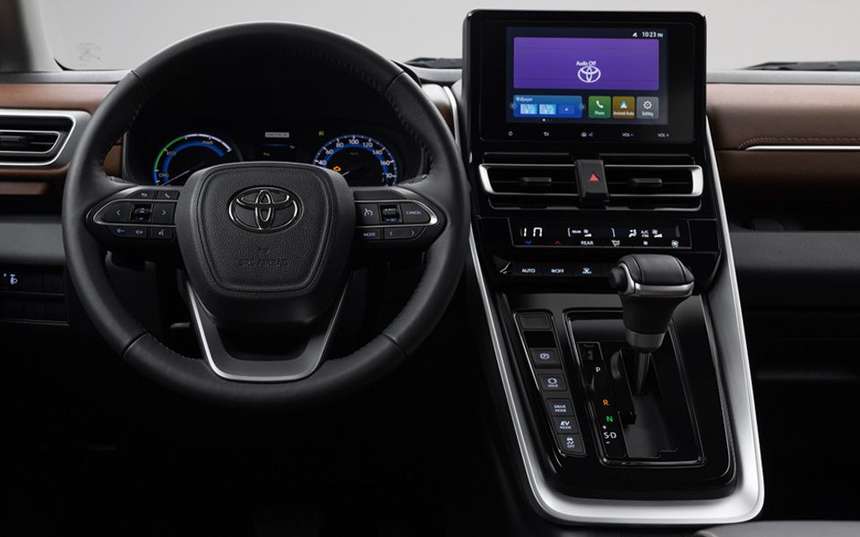 Toyota Innova Image Listing 7