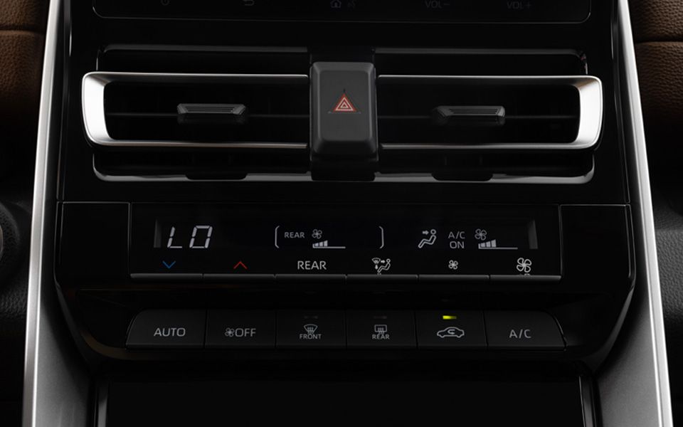 Toyota Innova Image Listing 8
