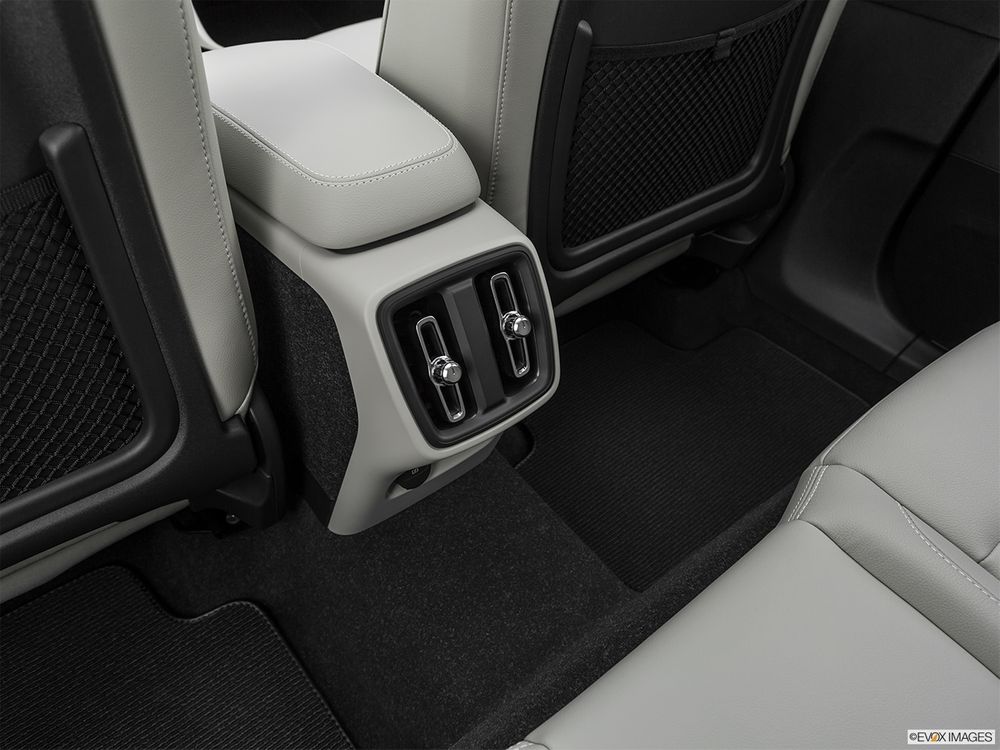 Volvo XC40 Image Listing 16