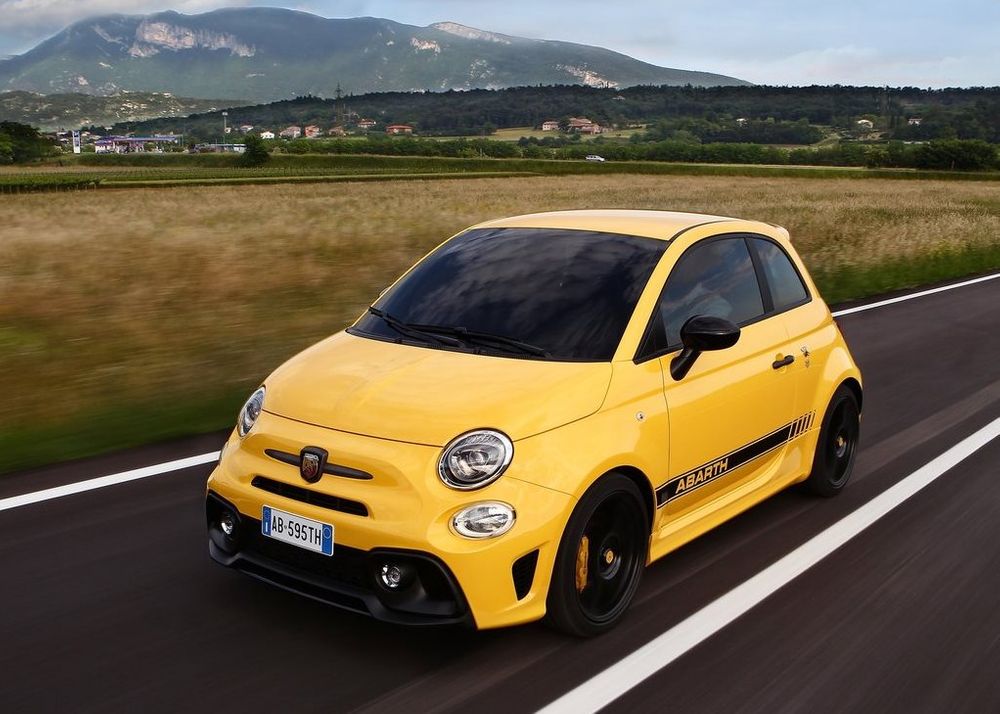 Abarth 595 Image Listing 3
