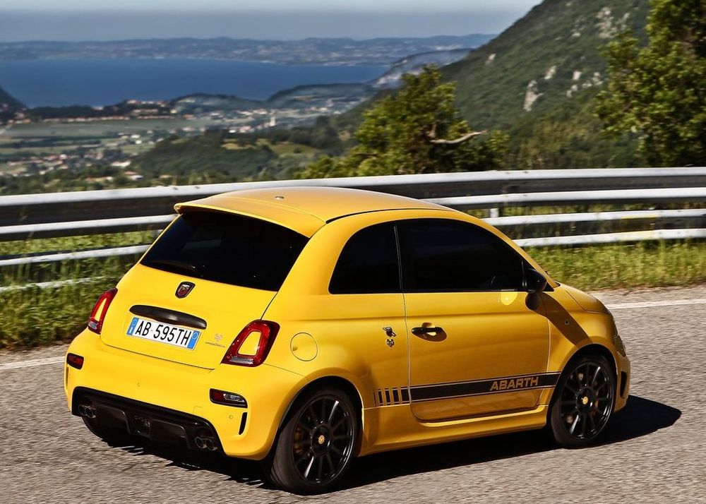 Abarth 595 Image Listing 4