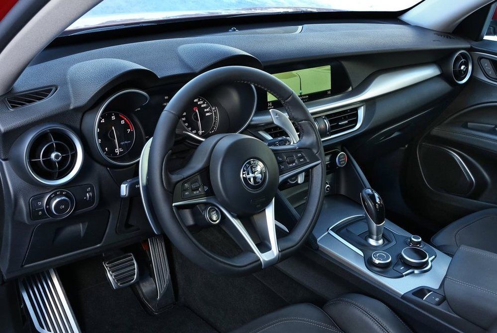 Alfa Romeo Stelvio Image Listing 9