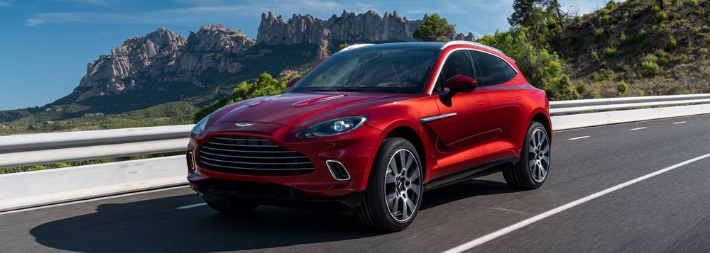 Aston Martin DBX Image Listing 3