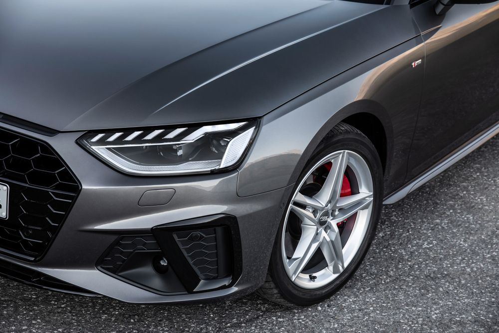 Audi A4 Image Listing 8
