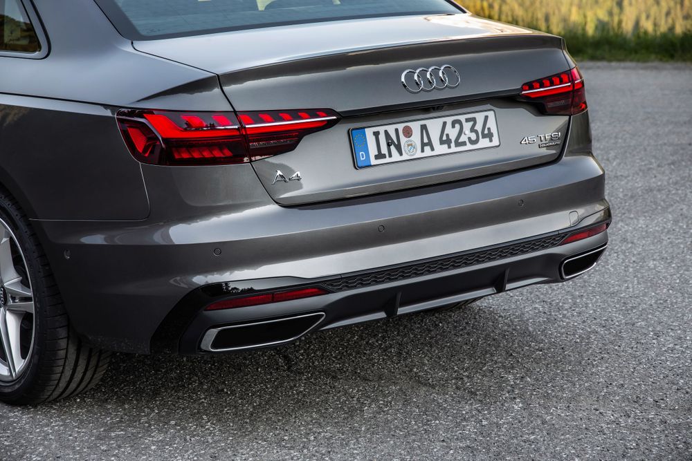 Audi A4 Image Listing 9