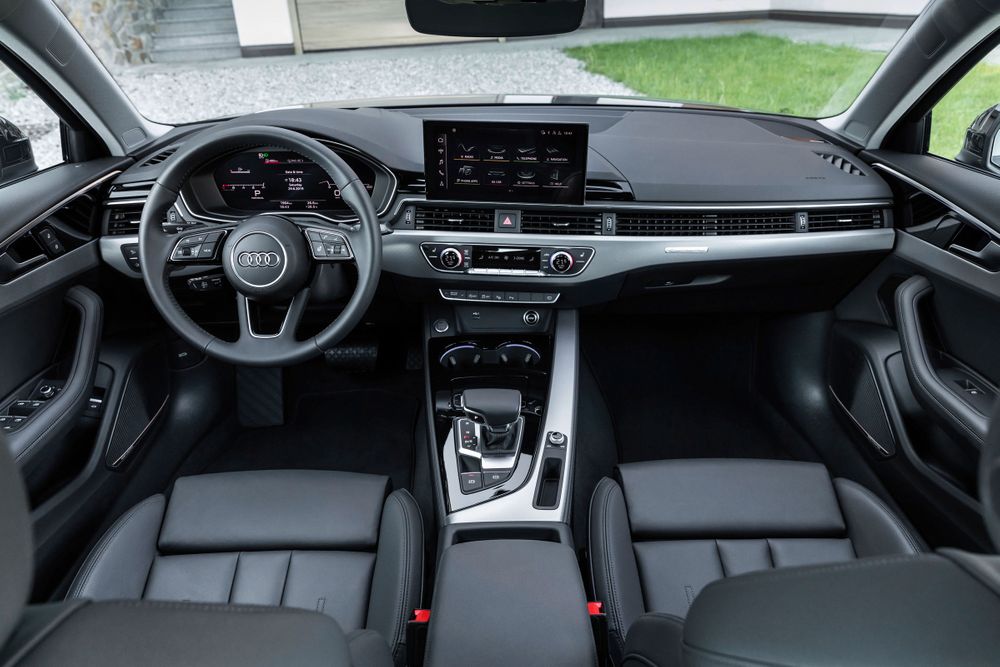 Audi A4 Image Listing 12