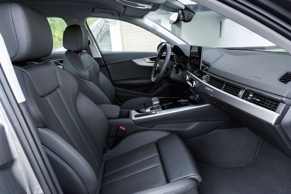 Audi A4 Image Listing 13