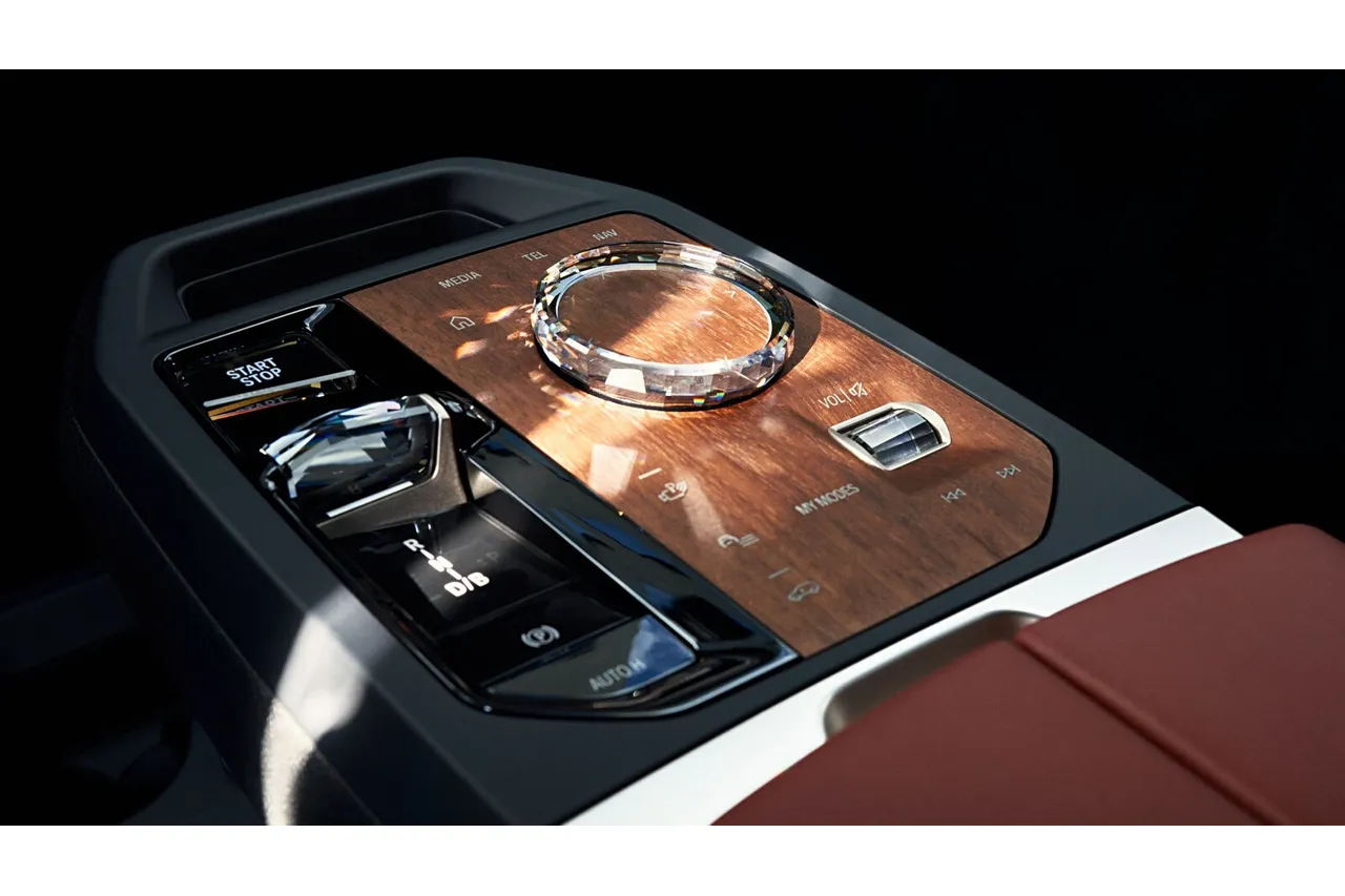 BMW IX Image Listing 3