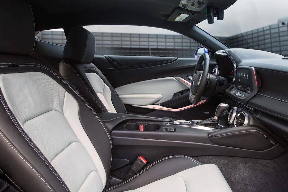 Chevrolet Camaro Convertible Image Listing 3