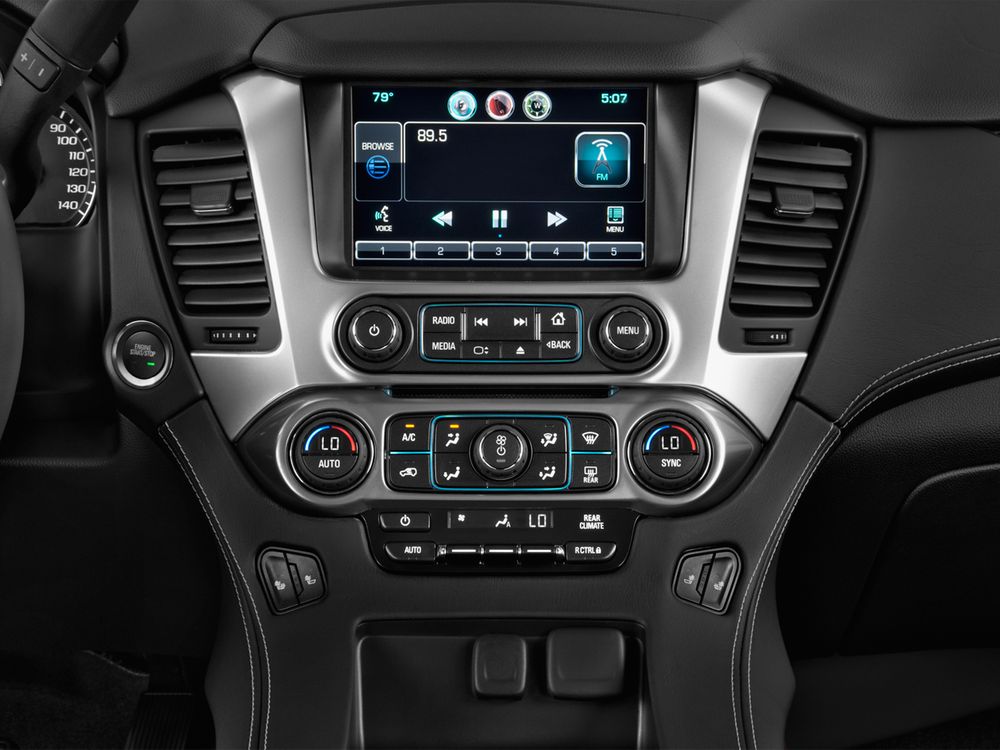 Chevrolet Suburban Image Listing 33
