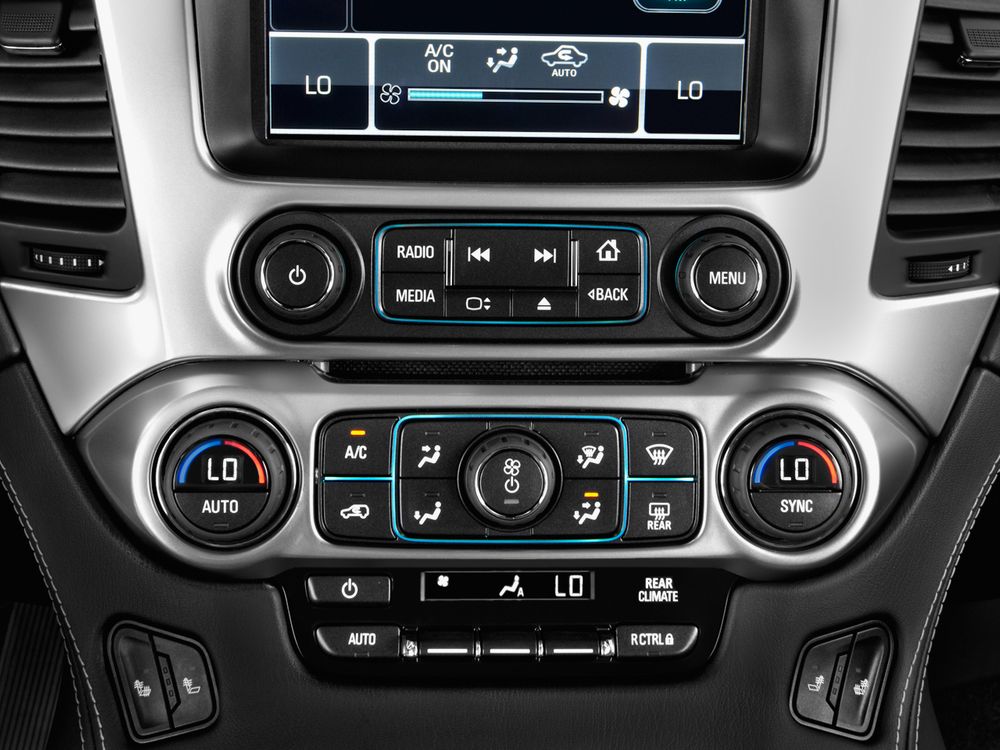 Chevrolet Suburban Image Listing 36