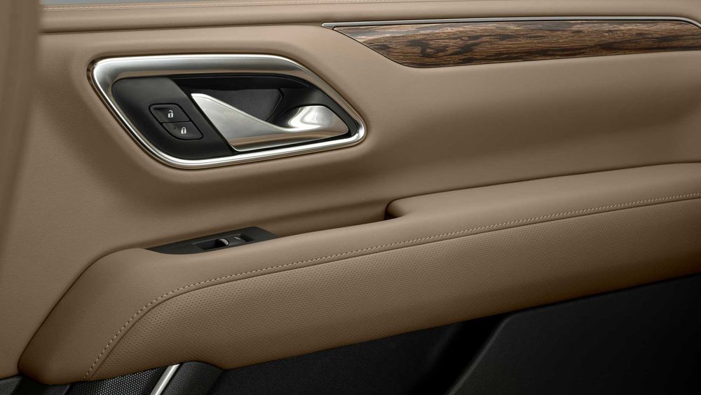 Chevrolet Suburban Image Listing 28