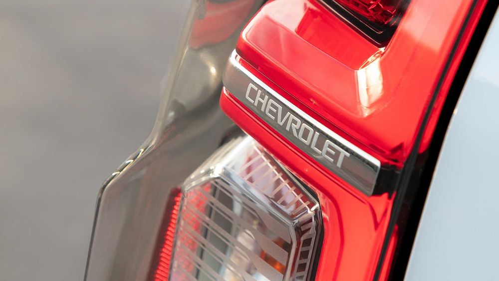 Chevrolet Suburban Image Listing 34