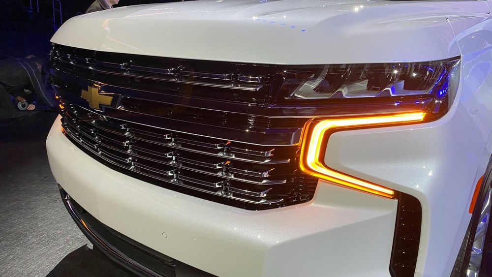 Chevrolet Suburban Image Listing 4