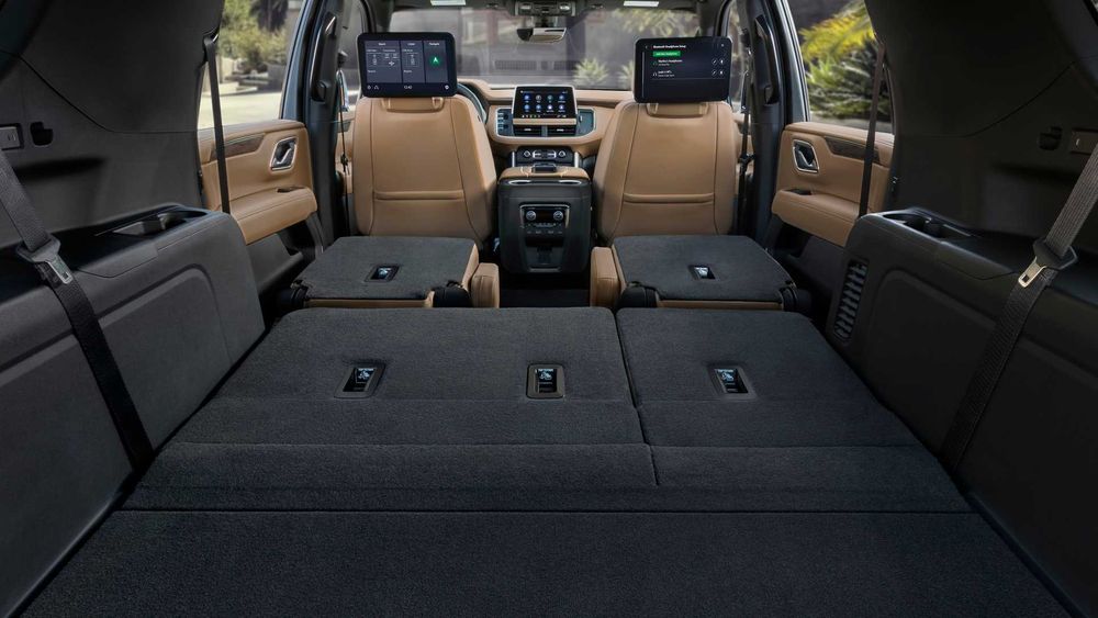 Chevrolet Suburban Image Listing 22
