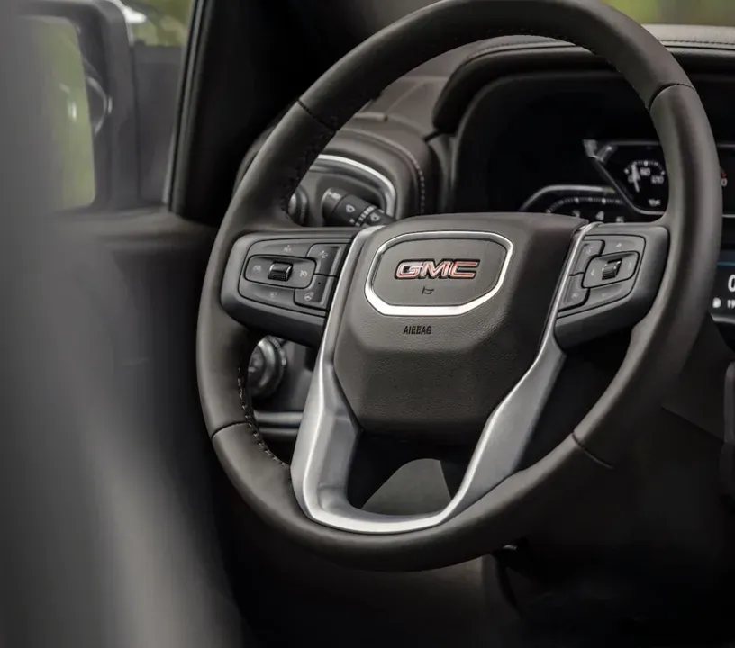 GMC Sierra Image Listing 4
