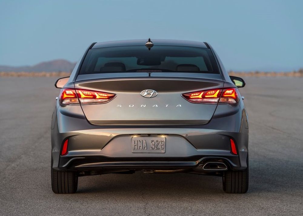 Hyundai Sonata Image Listing 13