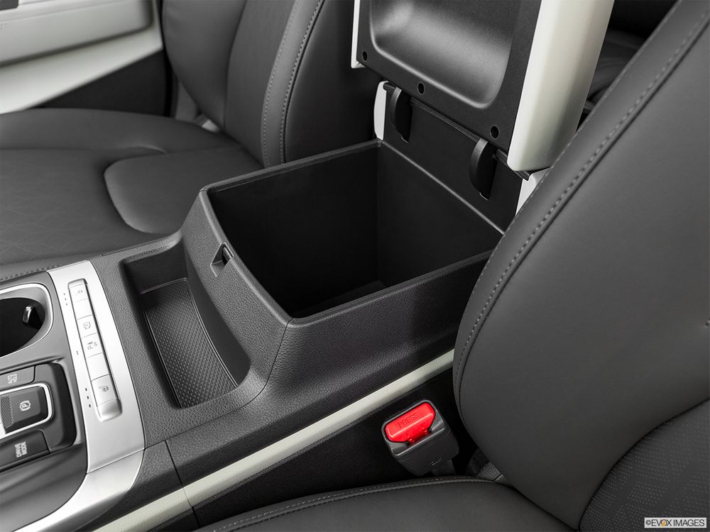Kia Carnival Image Listing 17