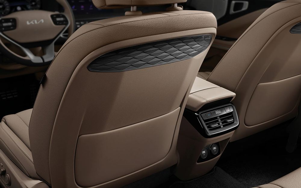 Kia K8 Image Listing 12