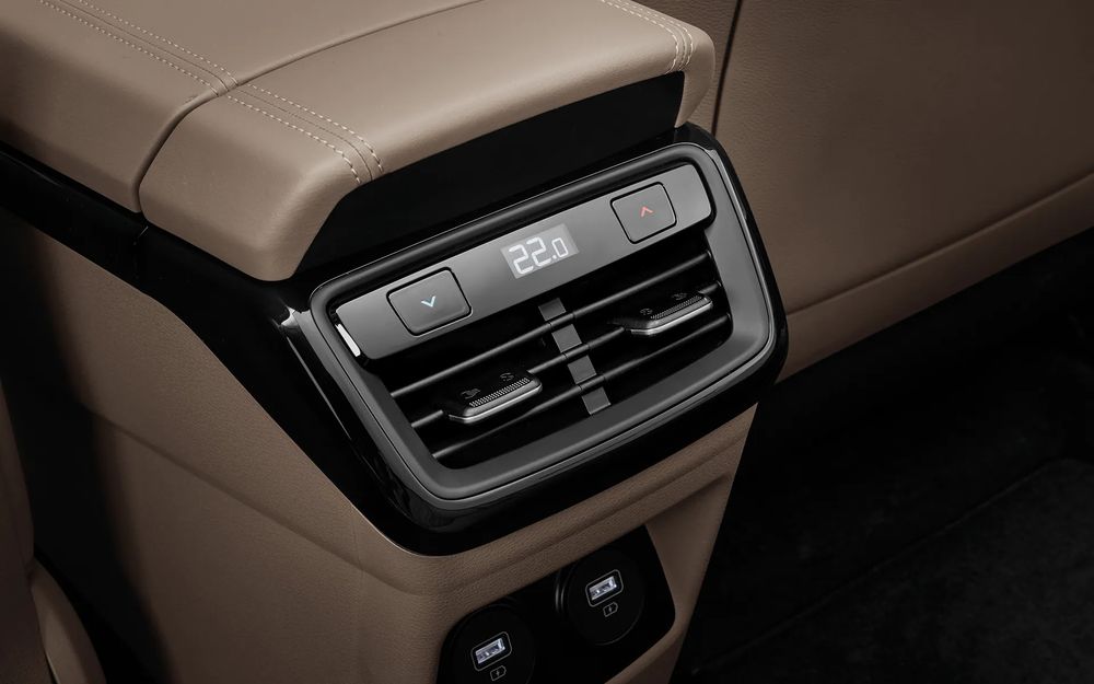 Kia K8 Image Listing 13