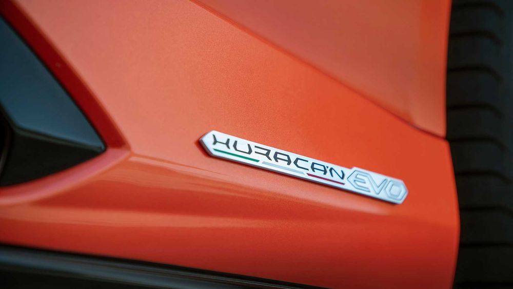 Lamborghini Huracan Image Listing 22