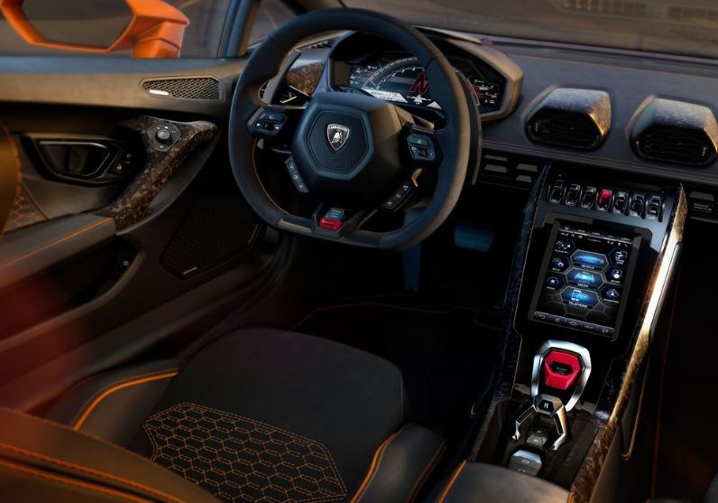 Lamborghini Huracan Image Listing 21