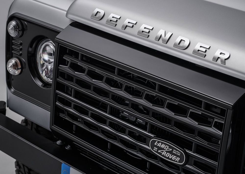 Land Rover Defender Image Listing 8