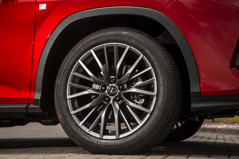 Lexus RX Image Listing 19