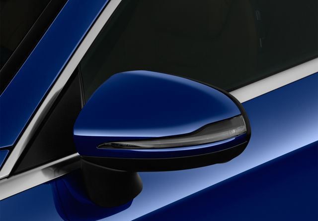 Mercedes-Benz C-Class Coupe Image Listing 9