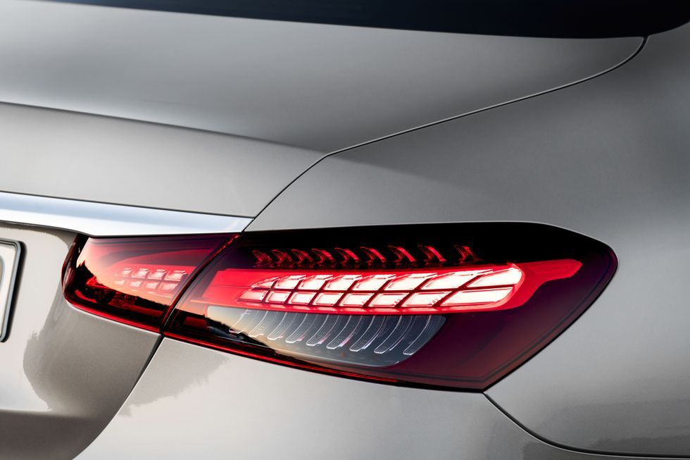 Mercedes-Benz E-Class Saloon Image Listing 6