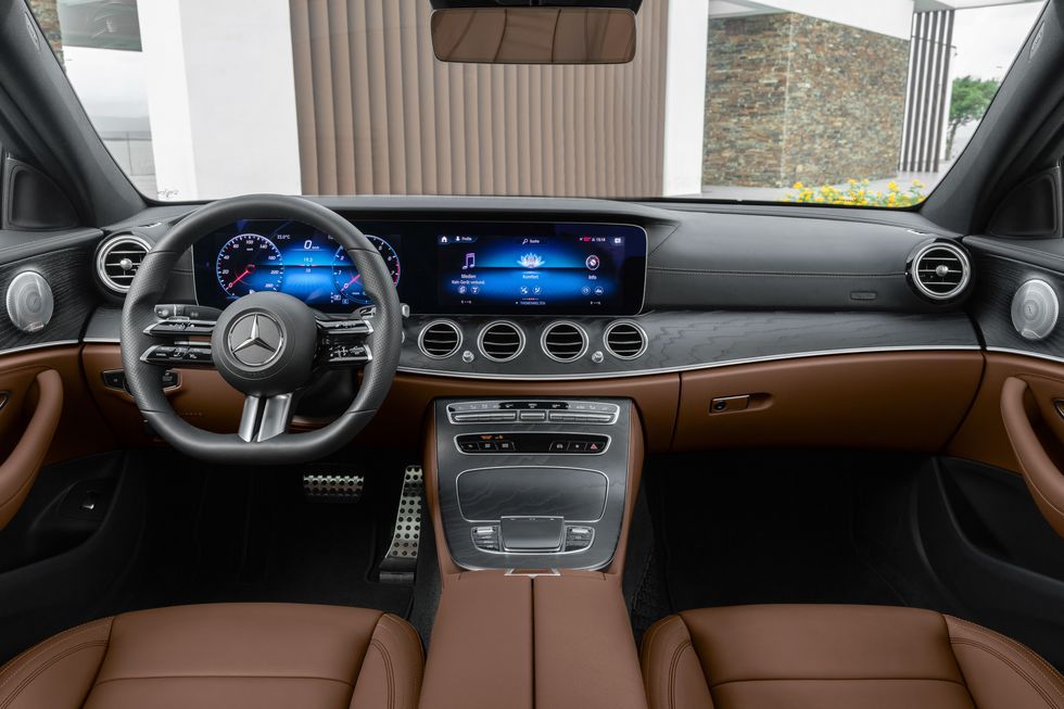 Mercedes-Benz E-Class Saloon Image Listing 7