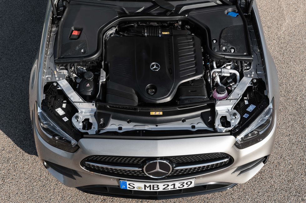 Mercedes-Benz E-Class Saloon Image Listing 9