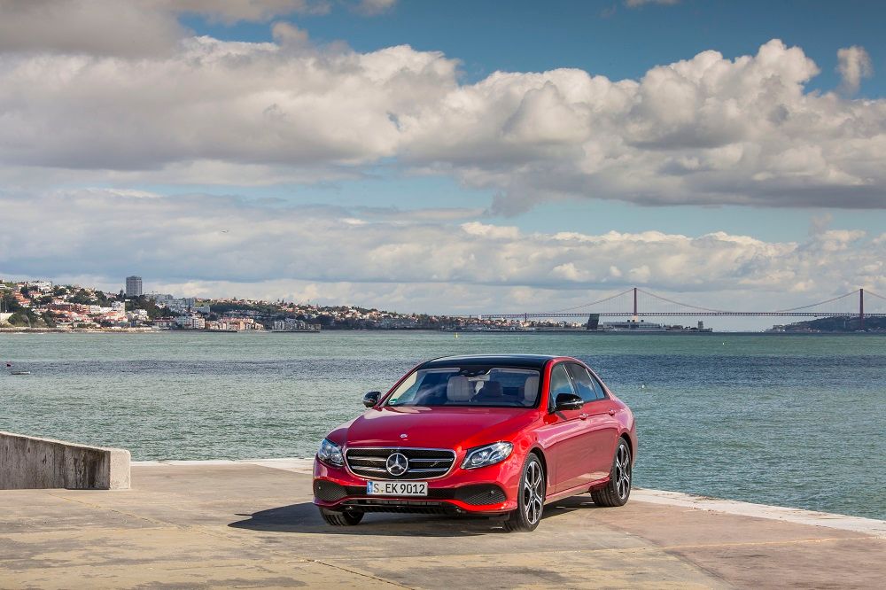 Mercedes-Benz E-Class Saloon Image Listing 11