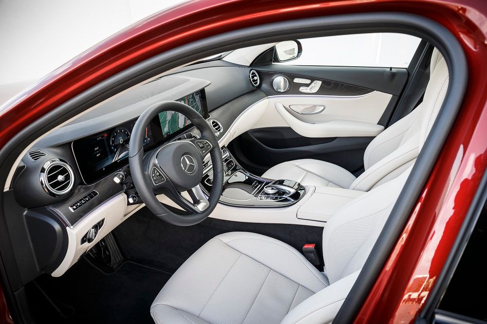 Mercedes-Benz E-Class Saloon Image Listing 12