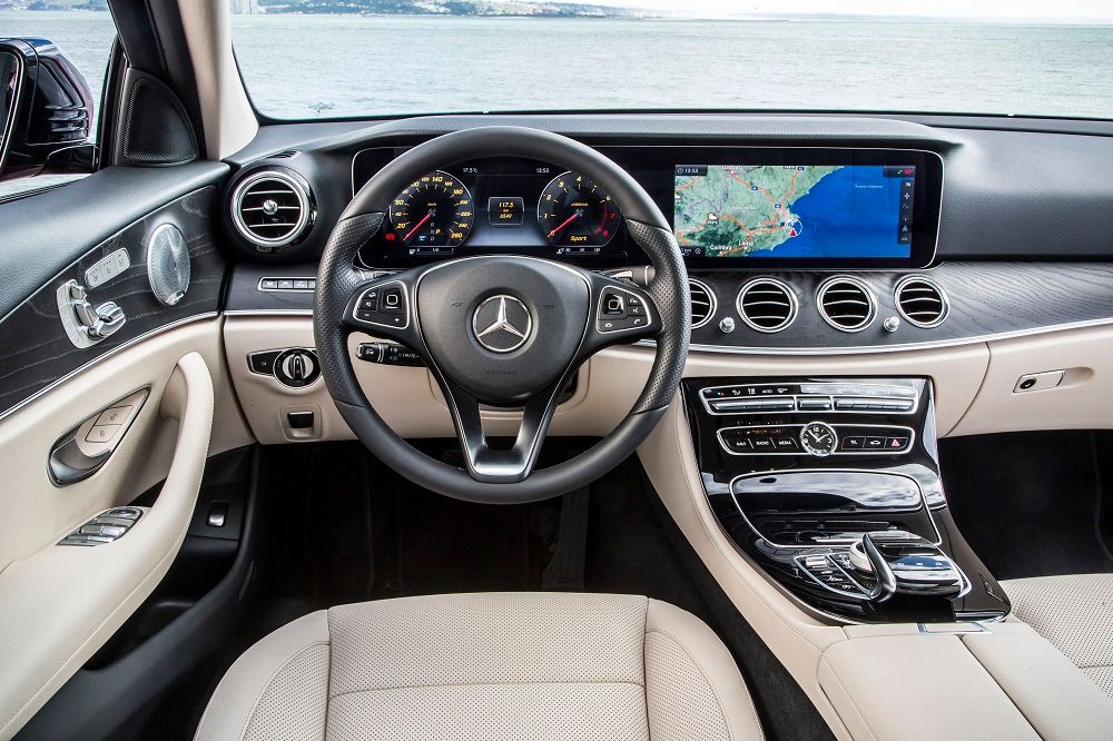 Mercedes-Benz E-Class Saloon Image Listing 18
