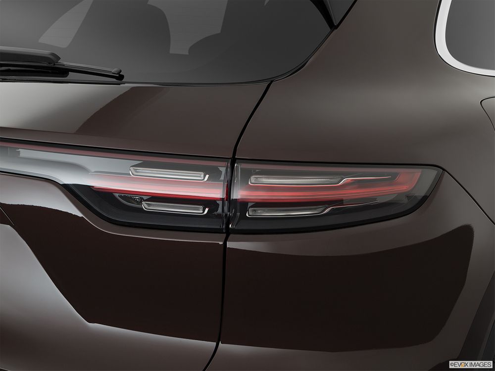 Porsche Cayenne Image Listing 7