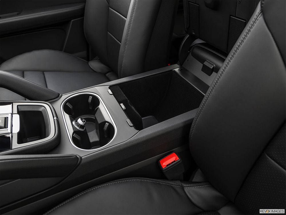 Porsche Cayenne Image Listing 15