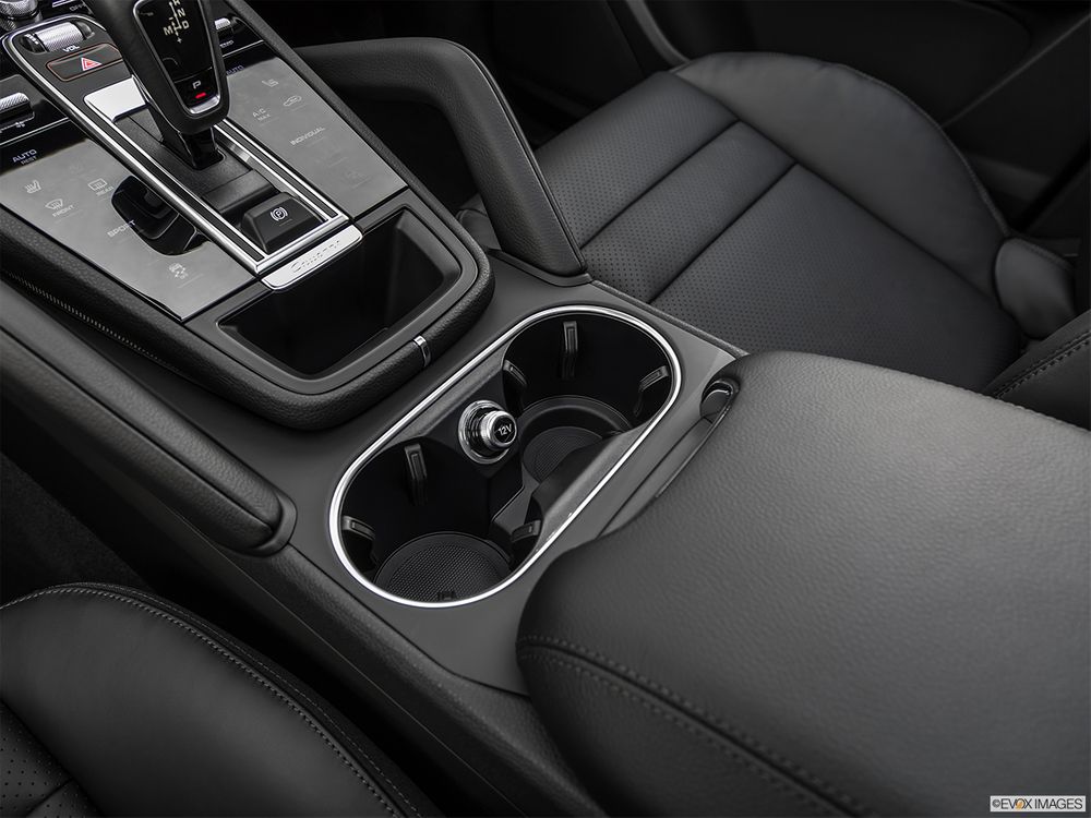 Porsche Cayenne Image Listing 19
