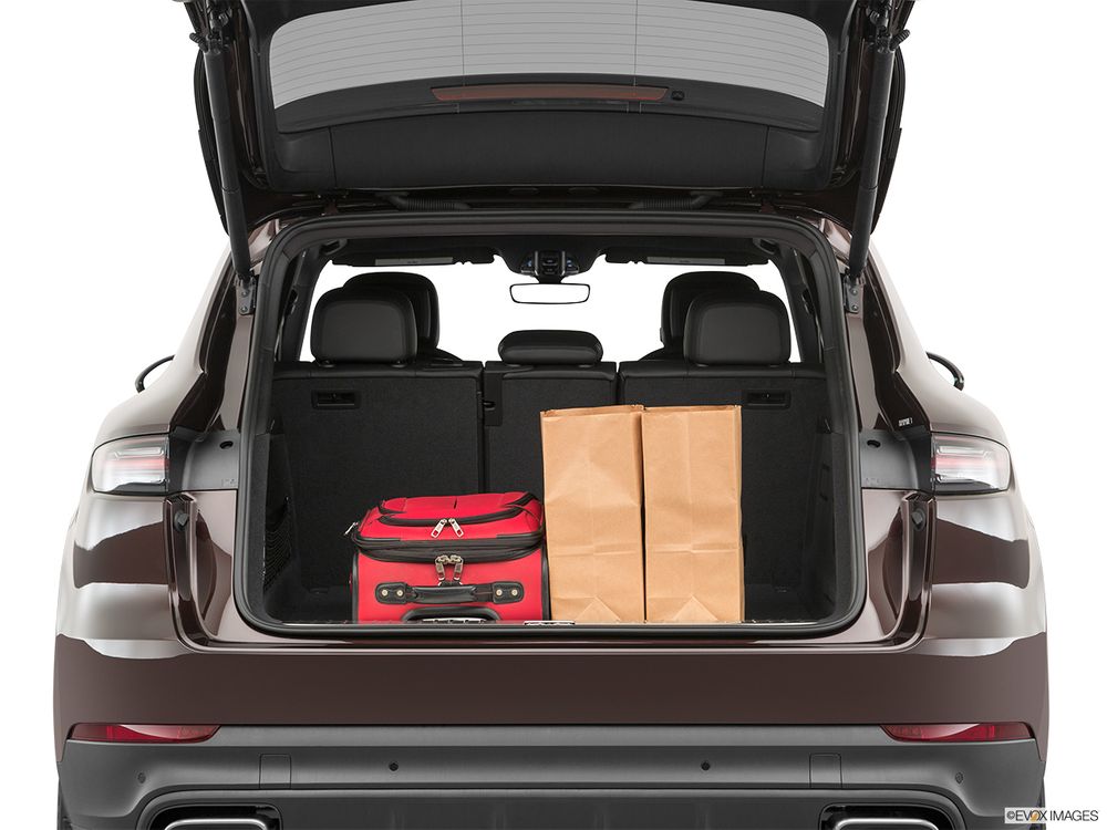 Porsche Cayenne Image Listing 36