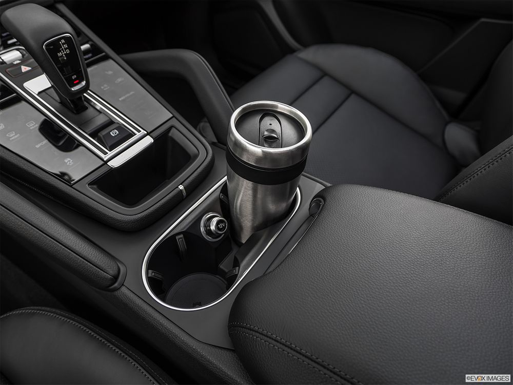 Porsche Cayenne Image Listing 38