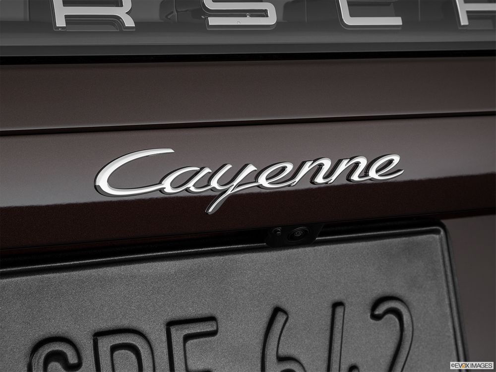 Porsche Cayenne Image Listing 45