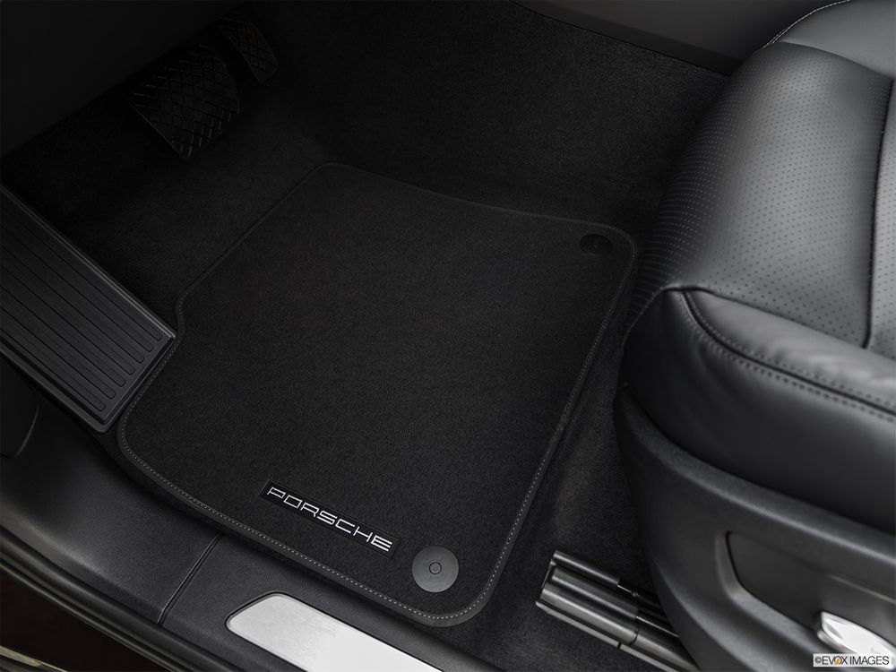 Porsche Cayenne Image Listing 48