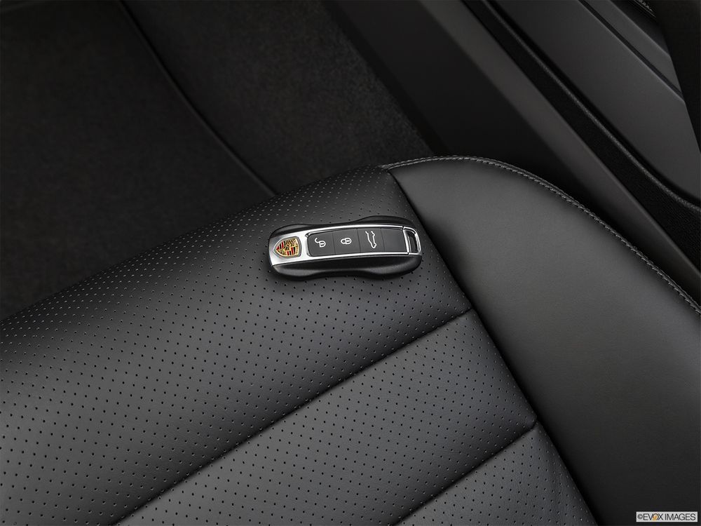 Porsche Cayenne Image Listing 50